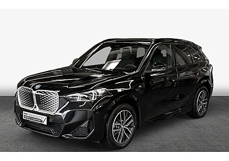 BMW iX1 xDrive30 5 Türen