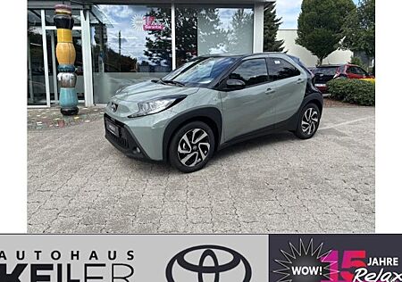Toyota Aygo (X) Aygo (X) 1.0-l-VVT-i Teamplayer S-CVT 5 Türen