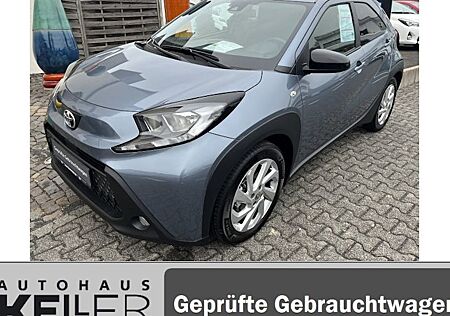 Toyota Aygo (X) Aygo (X) 1.0-l-VVT-i Play S-CVT 5 Türen