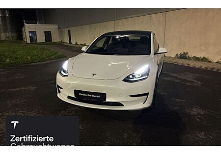 Tesla Model 3 Standard 4 Türen