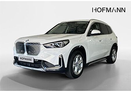 BMW iX1 xDrive30 5 Türen