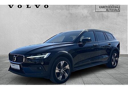 Volvo V60 CC B4 D AWD Geartronic 5 Türen