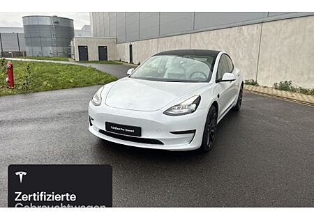 Tesla Model 3 Allradantrieb mit Dualmotor Performance 4 Türen