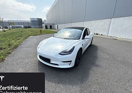 Tesla Model 3 Hinterradantrieb RWD 4 Türen