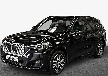 BMW iX1 xDrive30 5 Türen