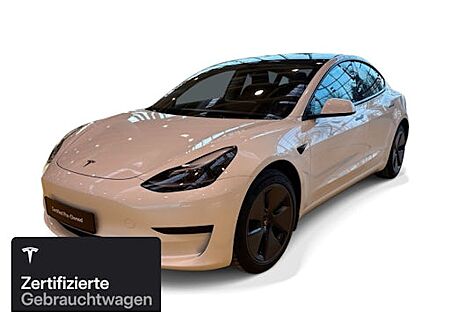 Tesla Model 3 Hinterradantrieb RWD 4 Türen