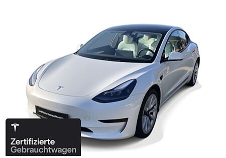 Tesla Model 3 Hinterradantrieb RWD 4 Türen