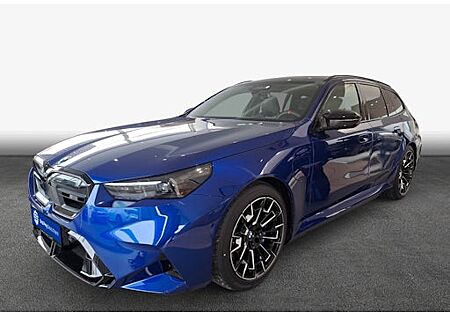BMW M5 Plug-In Hybrid Touring xDrive A 5 Türen