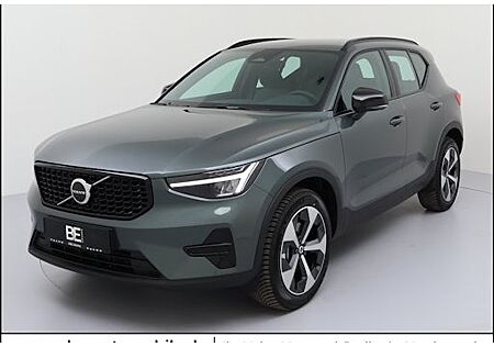 Volvo XC 40 B3 Plus Dark DCT 5 Türen