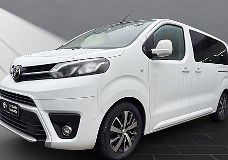 Toyota Pro Ace 2,0-l-D-4D 130kW L1 Team Deutschl. Auto 5 Türen