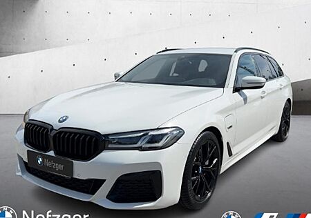 BMW 3er 330e Touring M Sport Automatic 5 Türen