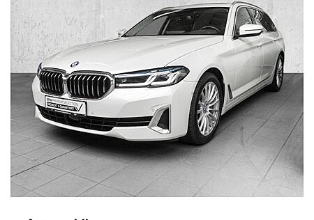 BMW 5er 530d xDrive Touring A 5 Türen