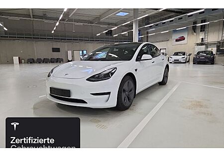 Tesla Model 3 Standard 4 Türen