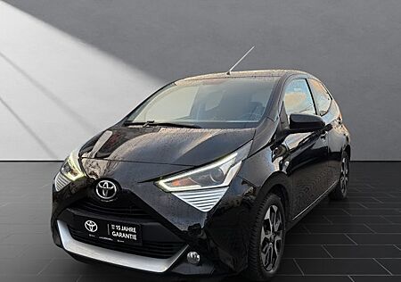 Toyota Aygo 1,0-l-VVT-i x-play x-shift 5 Türen