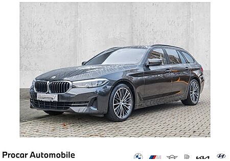 BMW 5er 530d xDrive Touring A 5 Türen