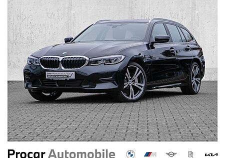 BMW 3er 330e xDrive Touring Advantage Automatic 5 Türen