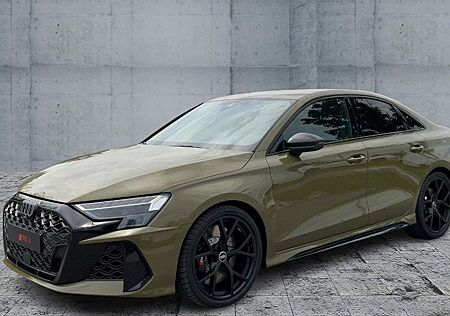 Audi RS3 2.5 TFSI S tronic quattro 4 Türen