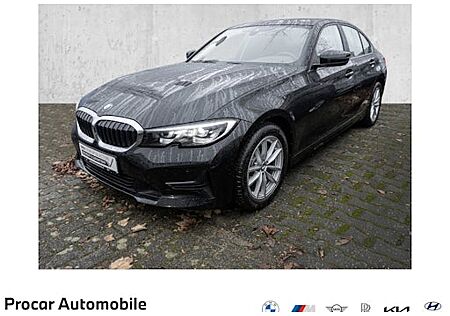 BMW 3er 320i xDrive Advantage Automatik 4 Türen