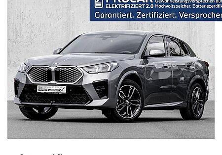 BMW iX2 xDrive30 5 Türen
