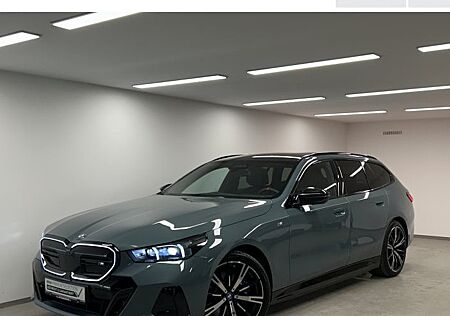 BMW i5 xDrive40 4 Türen