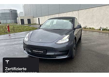 Tesla Model 3 Standard 4 Türen
