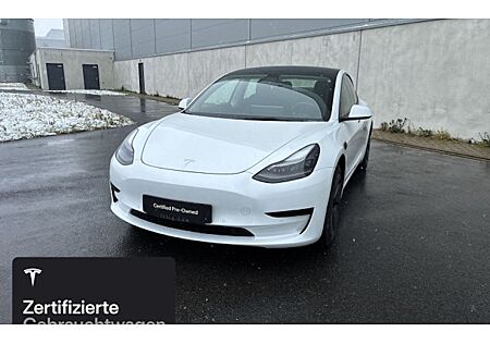 Tesla Model 3 Standard 4 Türen