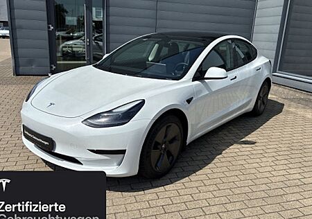 Tesla Model 3 Hinterradantrieb RWD 4 Türen