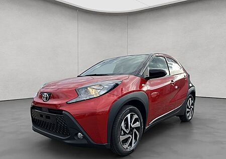 Toyota Aygo (X) Aygo (X) 1.0-l-VVT-i Play S-CVT 5 Türen