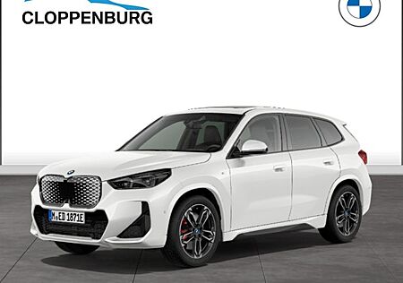 BMW iX1 xDrive30 5 Türen