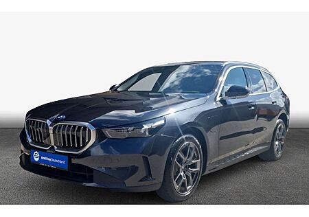 BMW 5er 530e Touring A 5 Türen