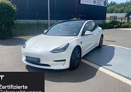 Tesla Model 3 Hinterradantrieb RWD 4 Türen