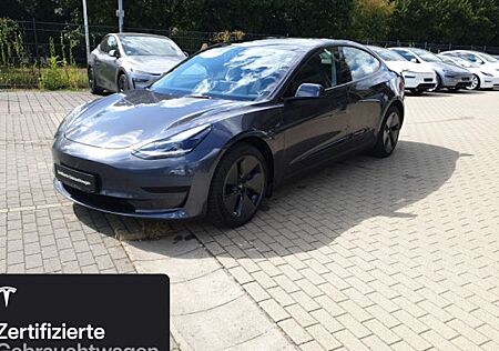 Tesla Model 3 Hinterradantrieb RWD 4 Türen