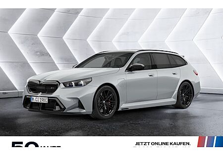 BMW M5 Plug-In Hybrid Touring xDrive A 5 Türen