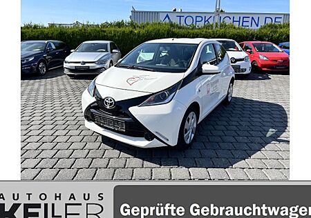 Toyota Aygo 1,0-l-VVT-i x-play 5 Türen