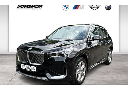 BMW iX1 xDrive30 5 Türen