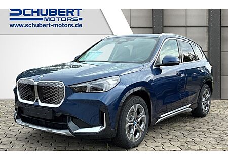 BMW iX1 eDrive20 5 Türen