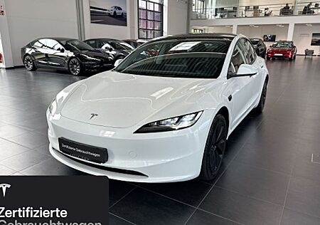 Tesla Model 3 Hinterradantrieb RWD 4 Türen