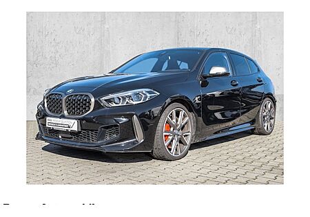 BMW 1er M135i xDrive A 5 Türen