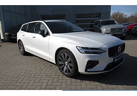 Volvo V60 B4 DCT Plus Dark 5 Türen