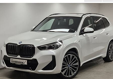 BMW iX1 xDrive30 5 Türen