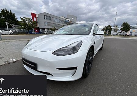 Tesla Model 3 Hinterradantrieb RWD 4 Türen