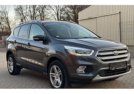 Ford Kuga 2,0 TDCi 4x4 132kW Titanium PowerShift 5 Türen
