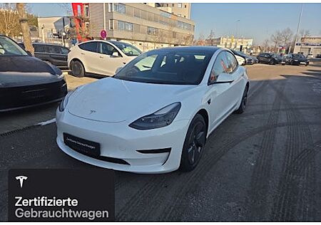 Tesla Model 3 Standard 4 Türen
