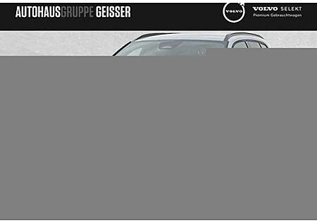 Volvo XC 40 B3 Plus Dark DCT 5 Türen