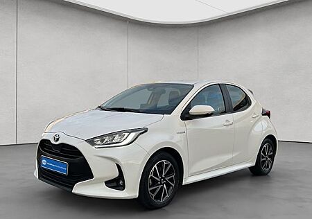 Toyota Yaris 1.5-l-VVT-i CVT Team Deutschland 5 Türen