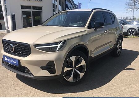Volvo XC 40 B3 Plus Dark DCT 5 Türen