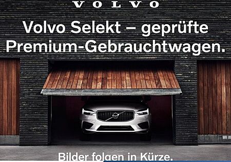 Volvo XC 60 B4 D Ultimate Dark Auto 5 Türen