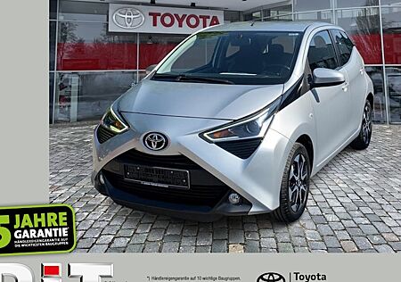 Toyota Aygo 1,0-l-VVT-i x-play club 5 Türen