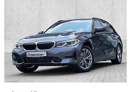 BMW 3er 320e xDrive Touring Auto 5 Türen