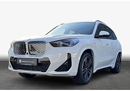 BMW iX1 xDrive30 5 Türen